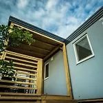 Mobile Homes Camp منتزه العطل