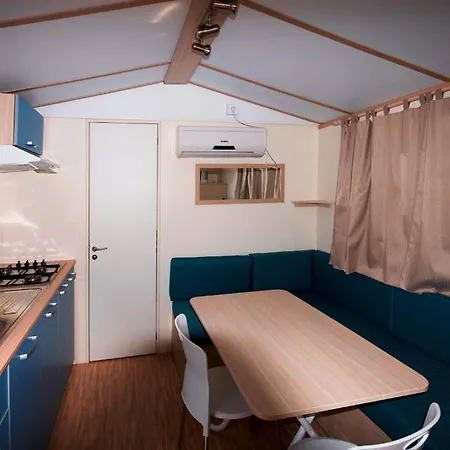 Semesterpark Mobile Homes Camp Klenovica