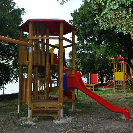 Mobile Homes Camp Kompleks wypoczynkowy Klenovica