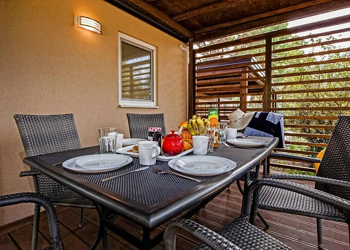 Mobile Homes Camp Tatil parkı 2*